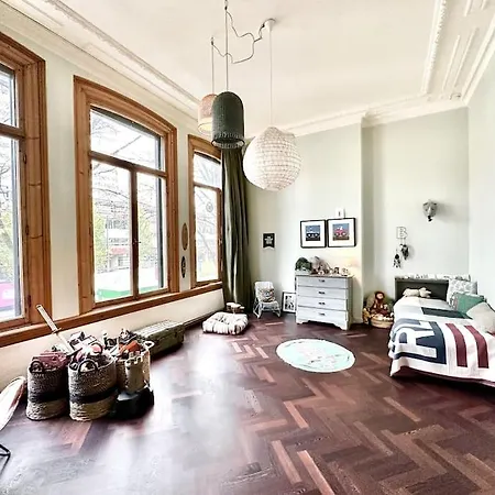Apartment Historic Mansion In The Heart Of 304m2 Amsterdam