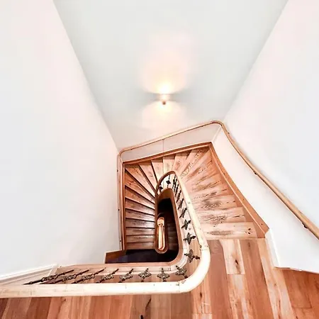 Historic Mansion In The Heart Of 304m2 Apartment